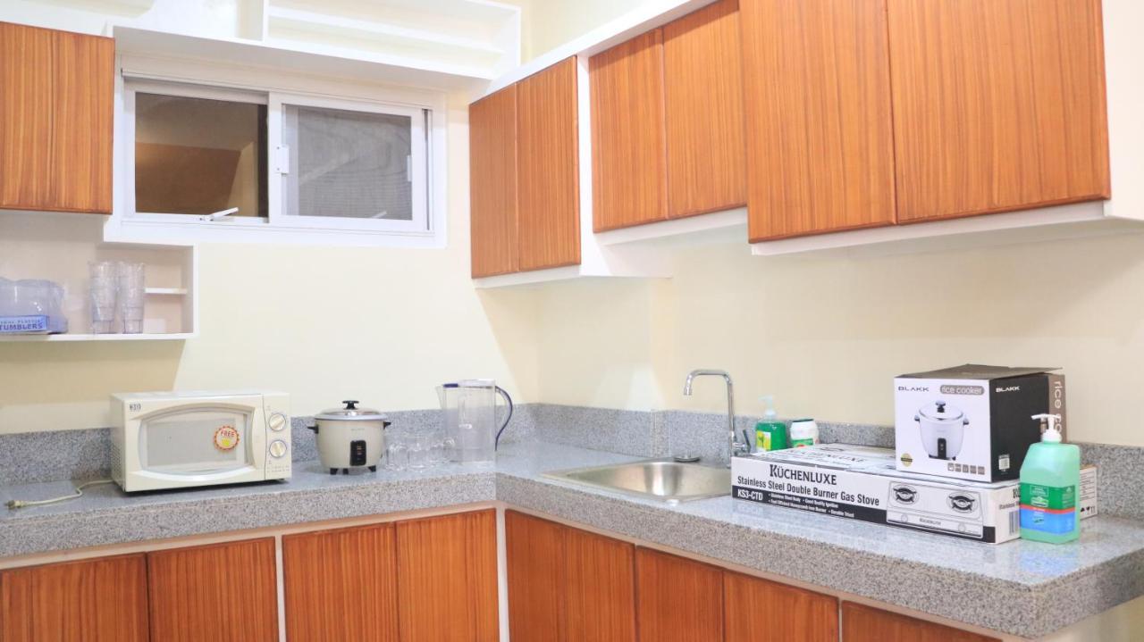 Anicia Guesthouse Rooms Paranaque City Exterior photo