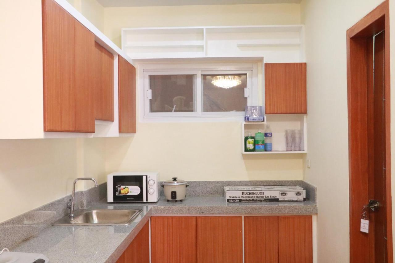 Anicia Guesthouse Rooms Paranaque City Exterior photo