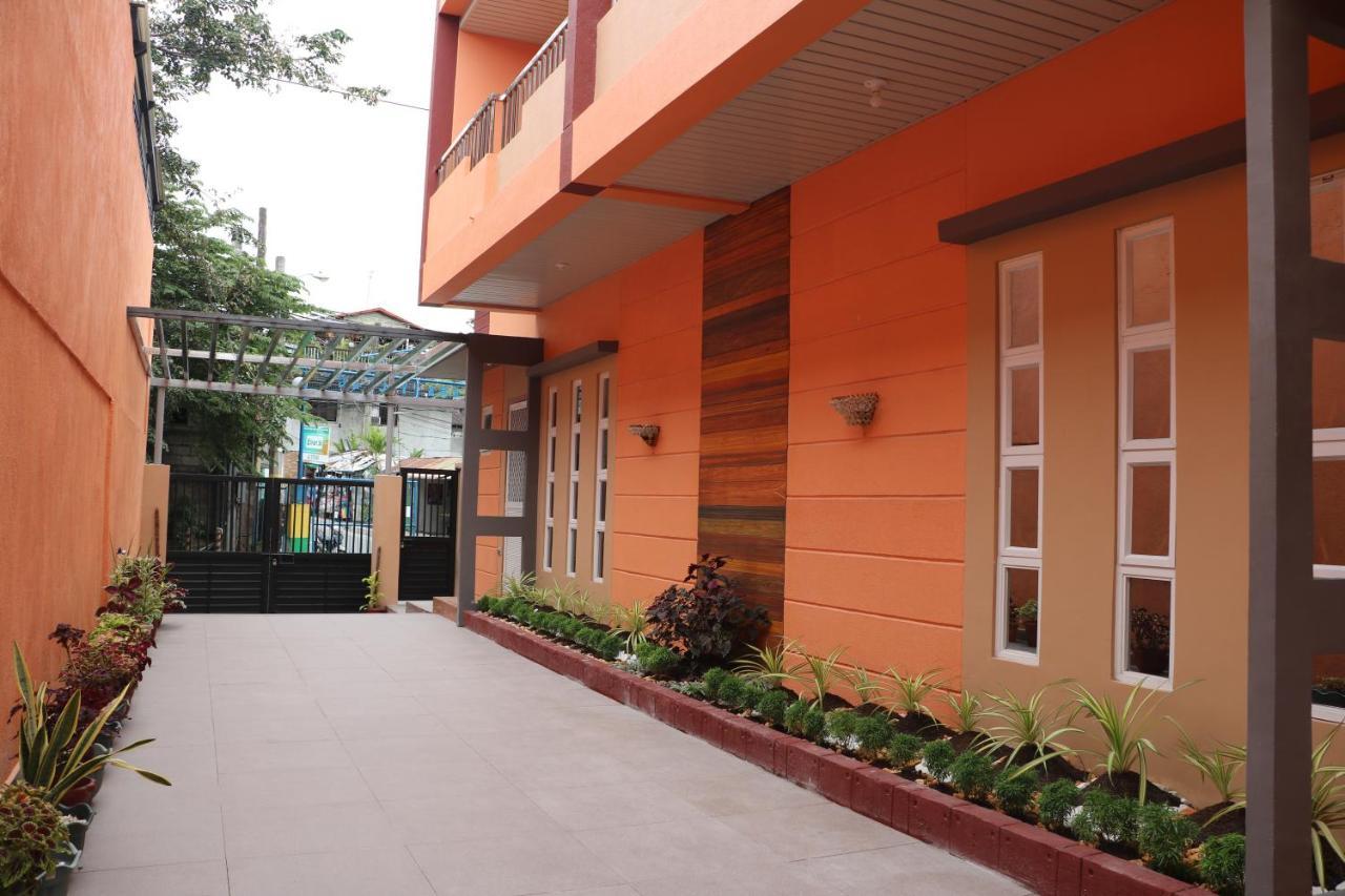 Anicia Guesthouse Rooms Manila Exterior photo